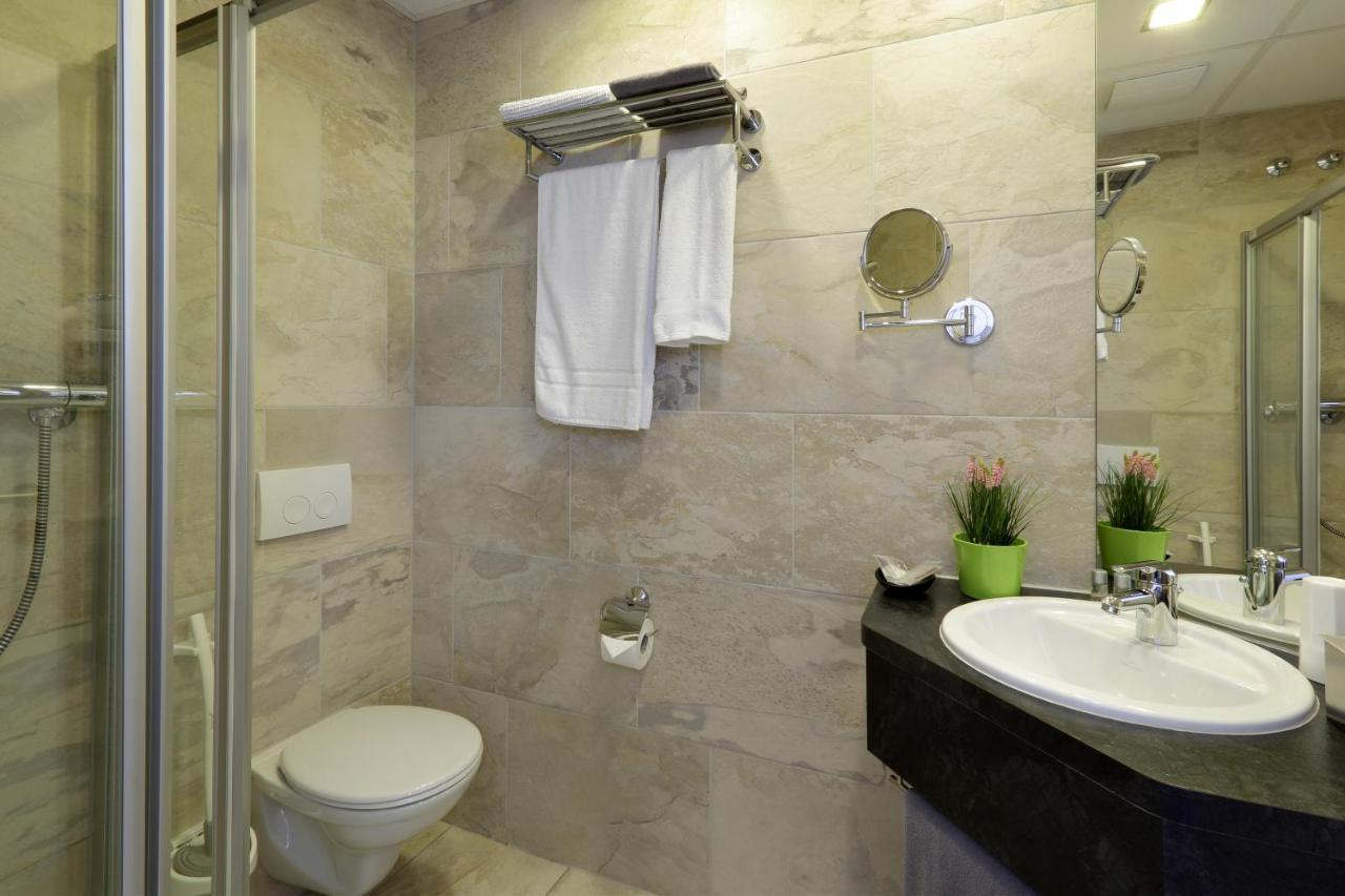 Grunder Gaestehaus Limbach  ภายนอก รูปภาพ